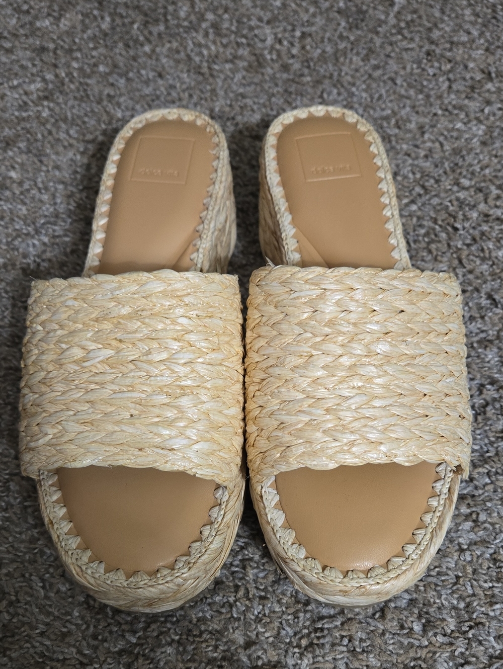 Dolce Vita, Woven Straw Slide Sandals in Natural, EUC